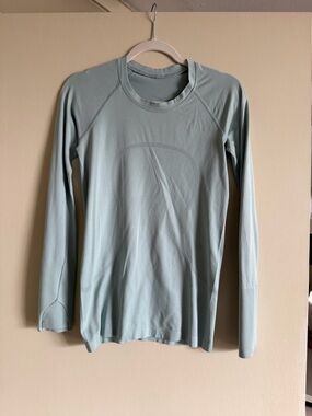 Long sleeve swiftly tech